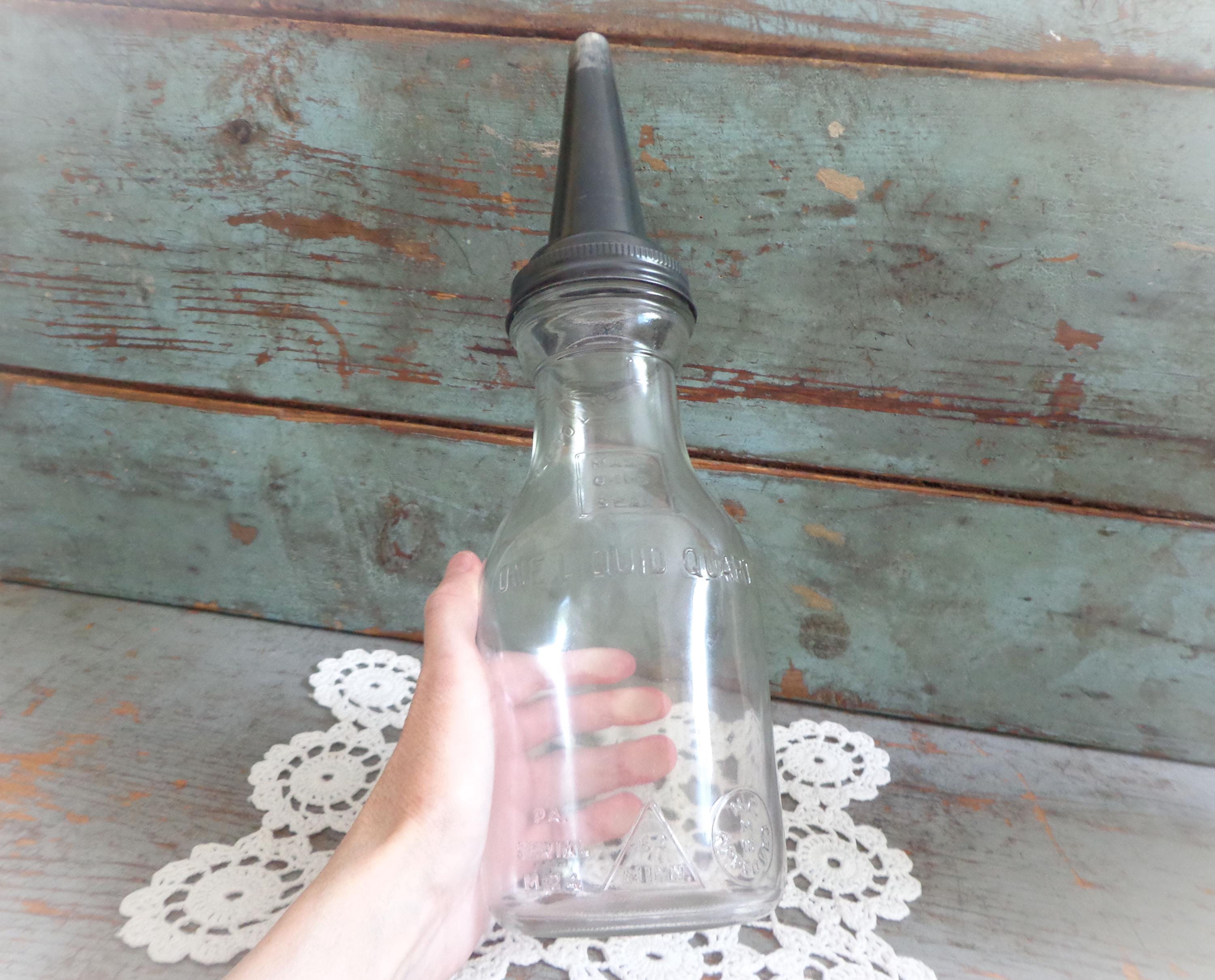 vintage Duraglas motor oil bottle gas oil quart spout