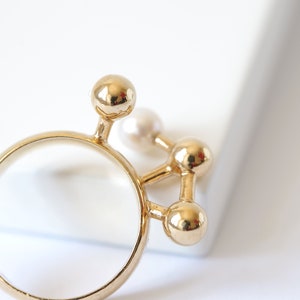 Geometric Ring in Gold-plated Silver with Pearl, Modern Spheres Ring, Design Jewelry image 6