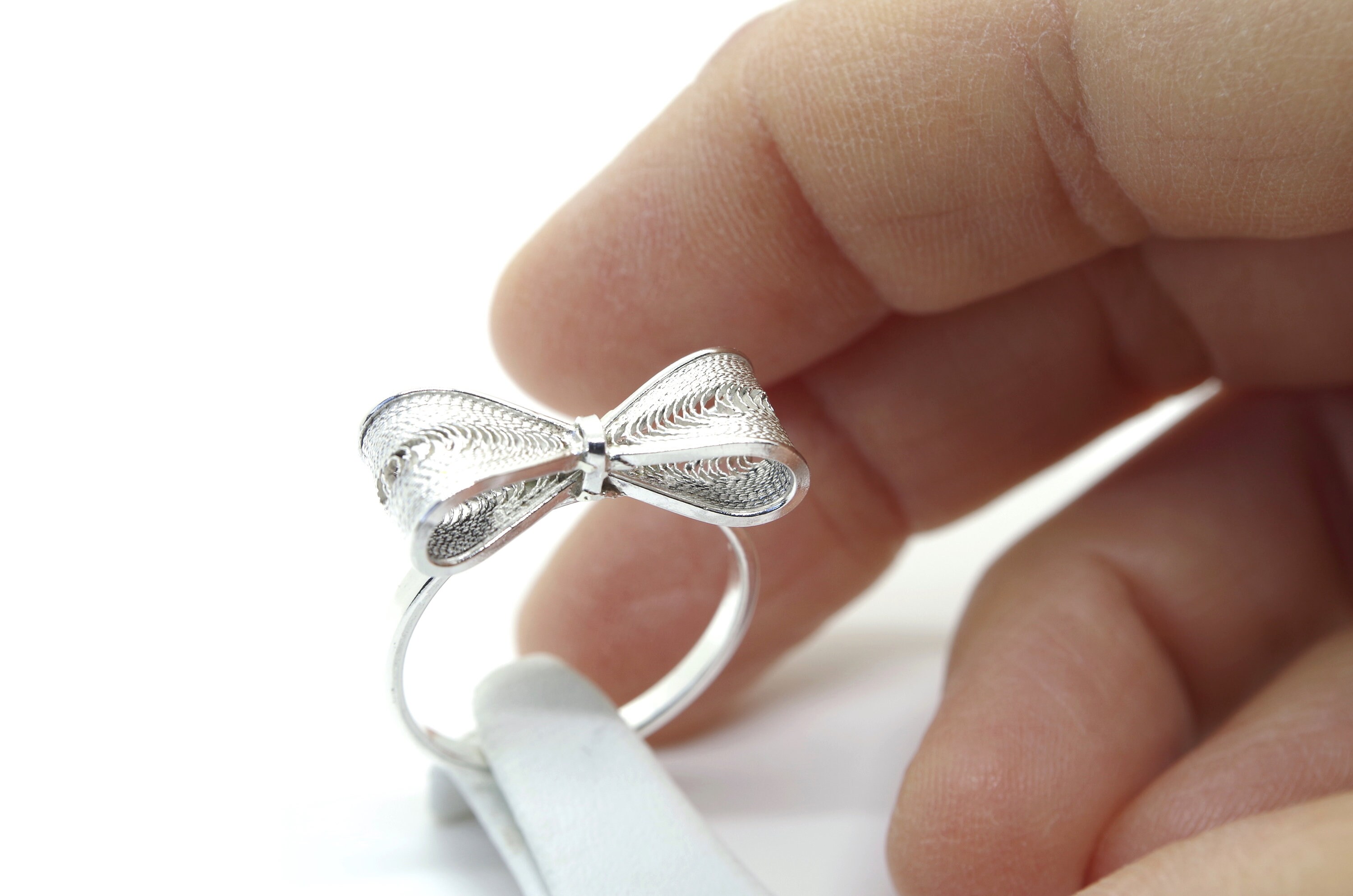 Double Bows Ring – Mirit Weinstock
