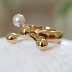 Geometric Ring in Gold-plated Silver with Pearl, Modern Spheres Ring, Design Jewelry image 3