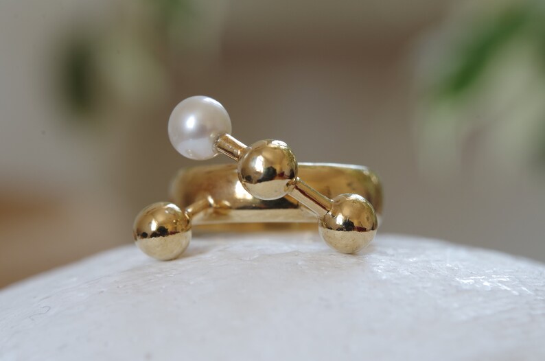 Geometric Ring in Gold-plated Silver with Pearl, Modern Spheres Ring, Design Jewelry image 8