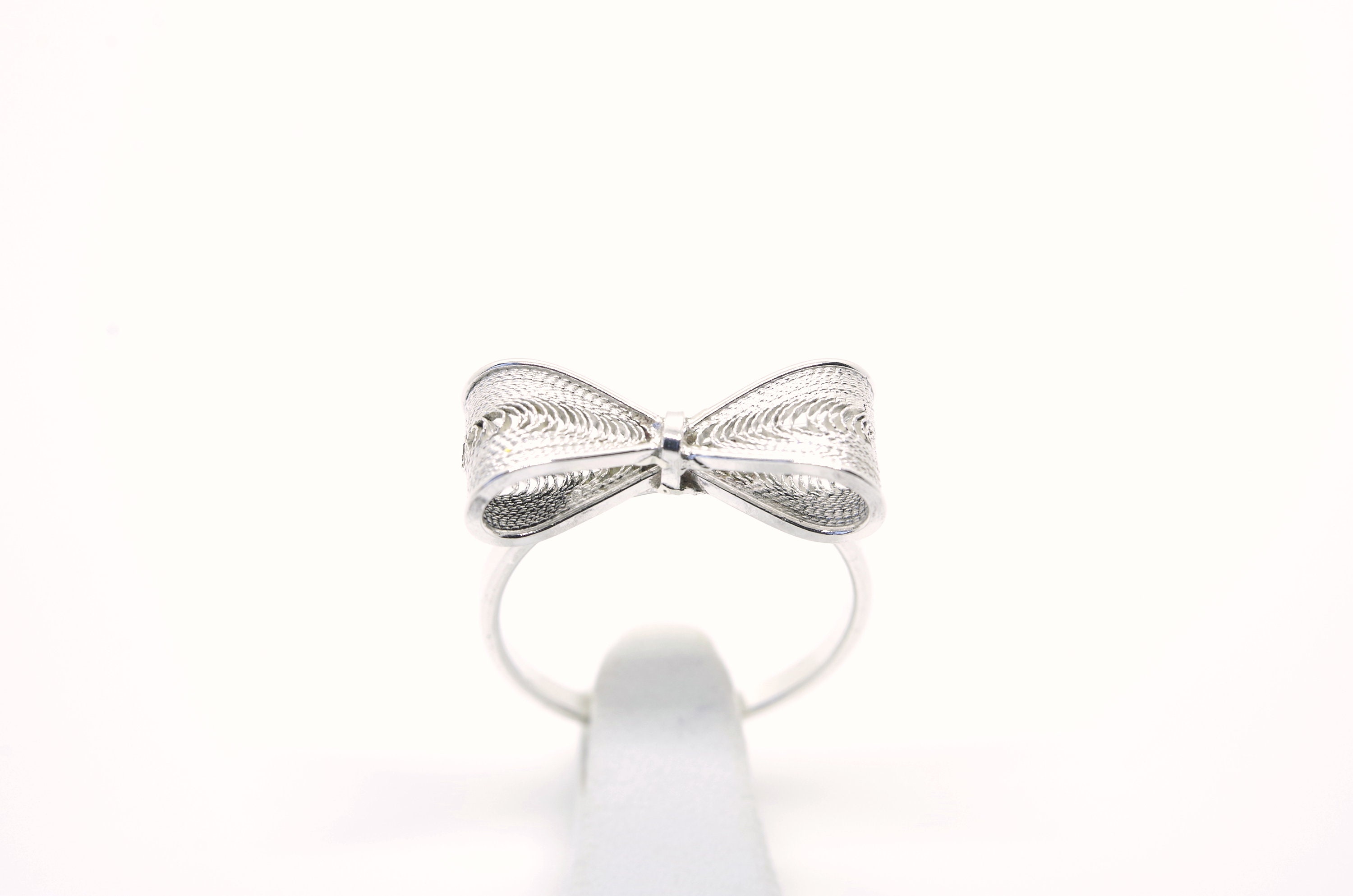 Double Bows Ring – Mirit Weinstock