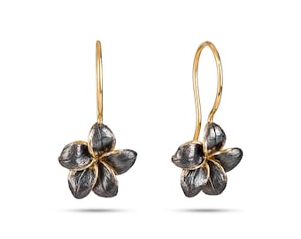 Pendientes de flores colgantes, plata chapada en oro y esmalte colorido, pendientes dorados y negros