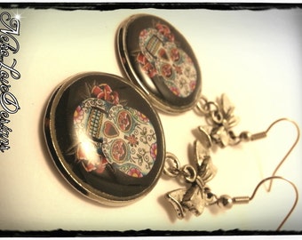 Sugar Skull Muertos Earrings with Black or Silver Bow