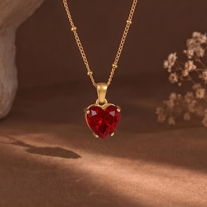 Collana con cuore rosso, ciondolo a cuore in oro e rubino, girocollo delicato con pietre preziose, ciondolo d'amore minimalista, catena di perline per tutti i giorni, regalo romantico per lei