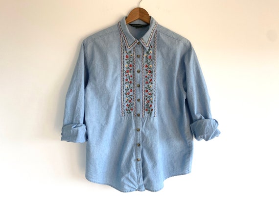 Vintage Embroidered Cotton Chambray Shirt / 1980s