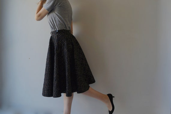 1950s Quilted Gold and Black Circle Skirt / Vinta… - image 3