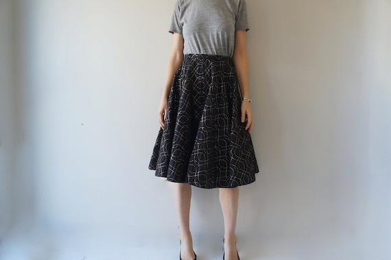 1950s Quilted Gold and Black Circle Skirt / Vinta… - image 7