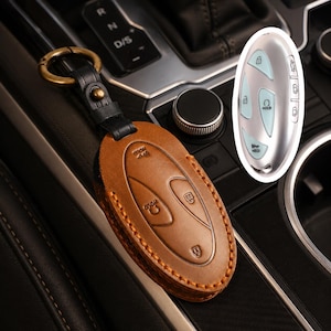 Handmade Personalized Cowhide Leather Nissan 5,7-Button Key Fob Cover, Smart Key Case, Birthday Gifts