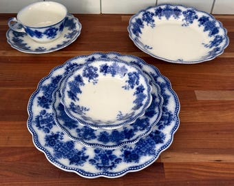 Antique WH Grindley & Co. Ivory, Reg No 714550, Set of 4 Dinner