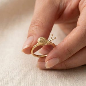 925 Silver Snigelskalsring, Elegant Snigelskalsring, Havsdjursring, Naturinspirerade Smycken