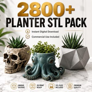Könnte beinhalten: Eine digitale Sammlung mit dem Titel 2800+ PLANTER STL PACK, die drei verschiedene Pflanzgefäße zeigt: einen beigen totenkopfförmigen Topf, einen blaugrünen oktopusförmigen Topf und einen grauen geometrischen Topf, jeweils mit einer Sukkulente.