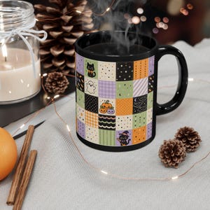 Taza de Halloween con diseño de retazos / Taza de café de cerámica negra con diseños de gato, fantasma, calabaza y murciélago
