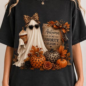 Fantasma PNG, Fantasma autunnale PNG, Fantasma con fiocco leopardato, Caffè speziato alla zucca PNG, Design per sublimazione di Halloween, Clipart di fantasmino carino