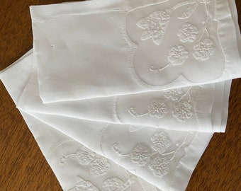 Vintage linen napkin set