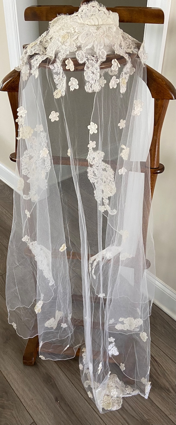 Vintage bridal veil