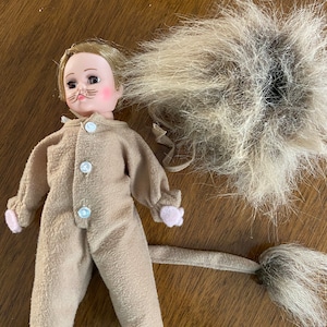 Feiger Löwe Madame Alexander Puppe