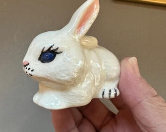 ヴィンテージセラミック製、大きな目のウサギの置物 - Etsy 日本