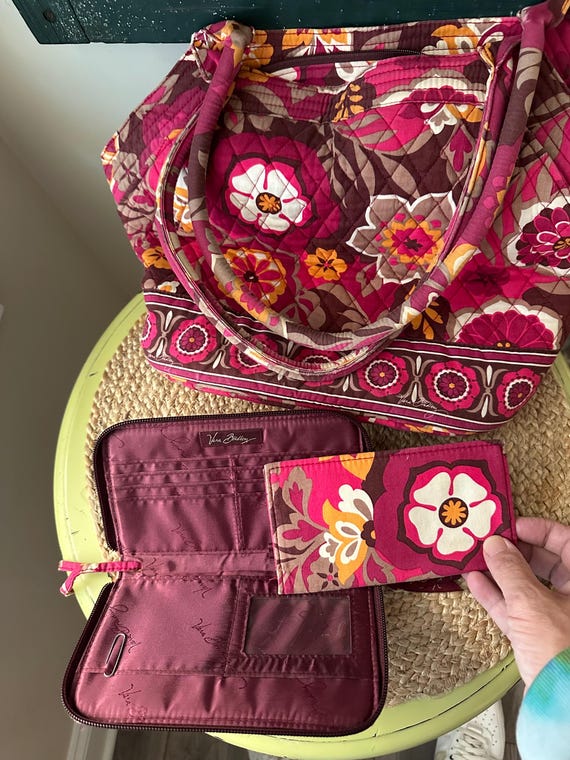 Vera Bradley Matching Handbag, Wallet & Chckbook Cover  display picture 3