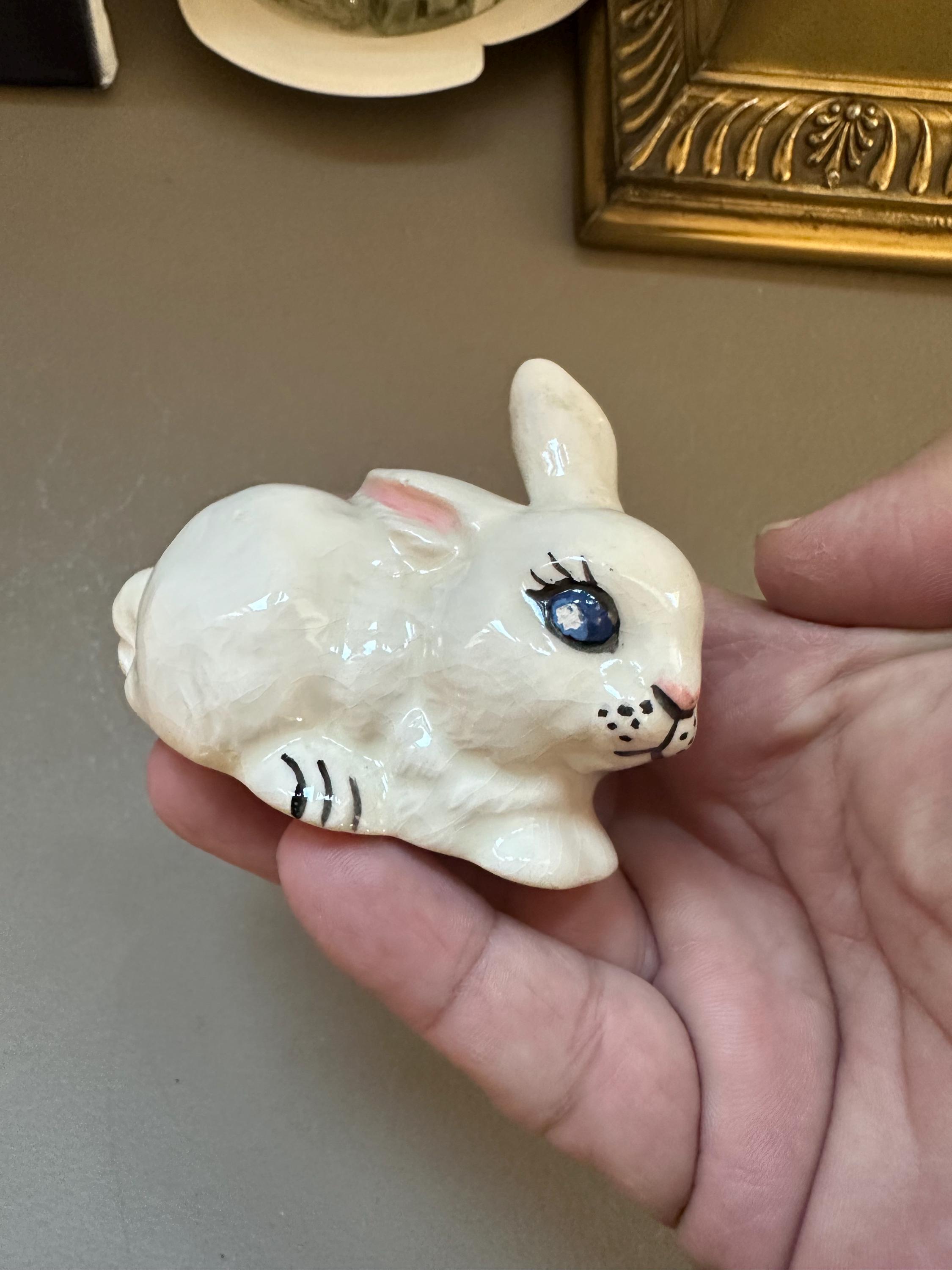ヴィンテージセラミック製、大きな目のウサギの置物 - Etsy 日本
