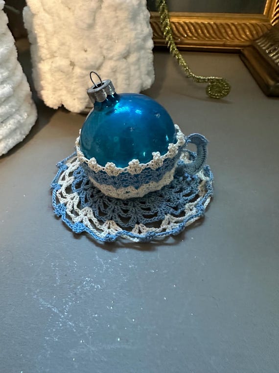 ヴィンテージ クロシェ ティーカップ オーナメントとヴィンテージ