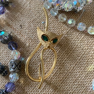 Vintage Emmons Cat Pin w Emerald Eyes
