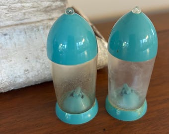 Plastic Aqua atomic Rocket Salt and Pepper Shaker Set