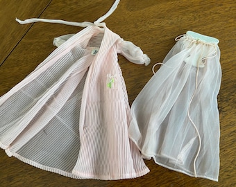 Vintage 1960s Barbie pink peignoir set