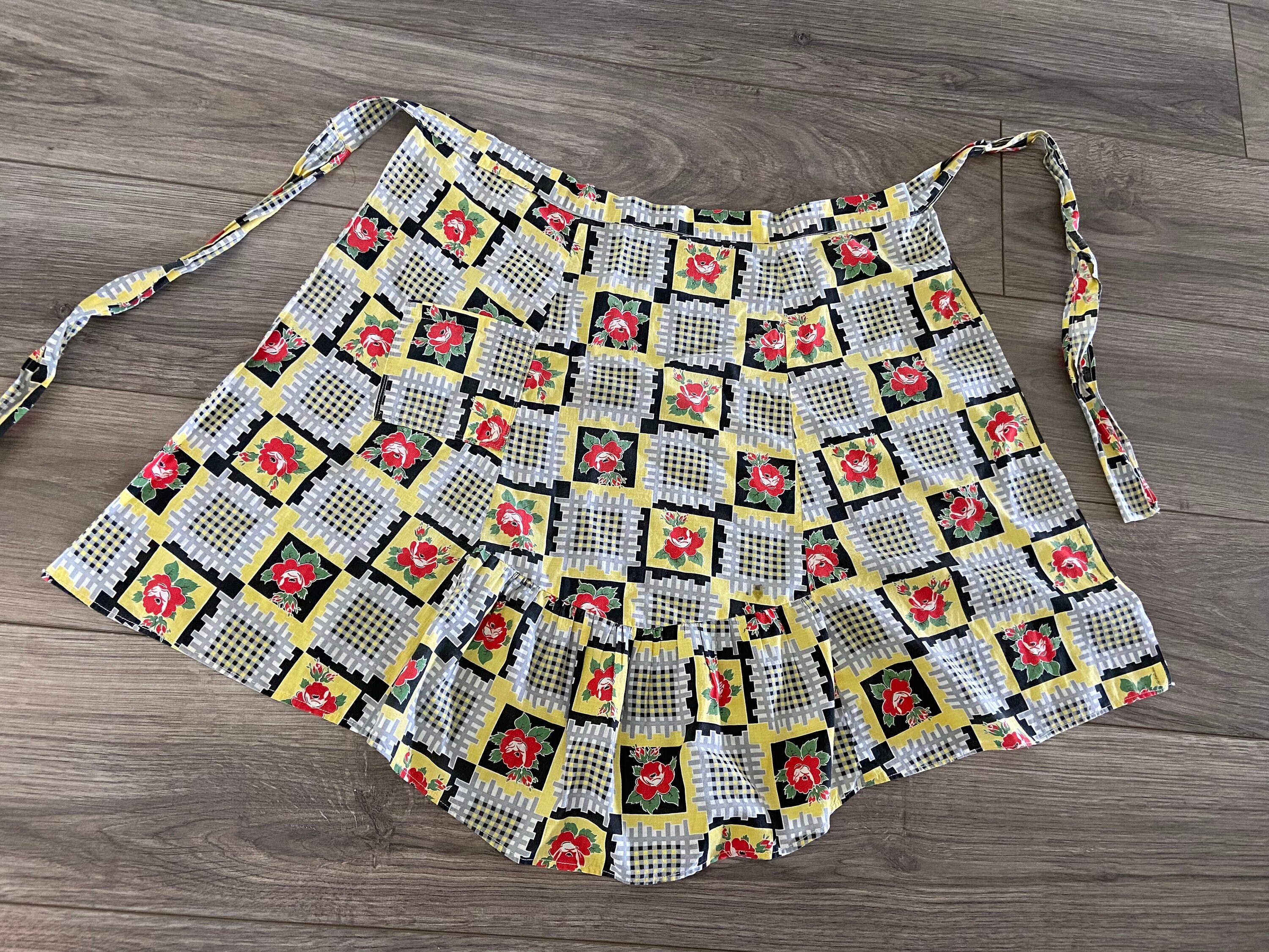 1940年代のヴィンテージエプロン - Etsy 日本