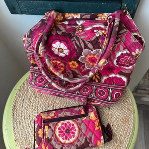Bolso, cartera y funda para chequera a juego de Vera Bradley