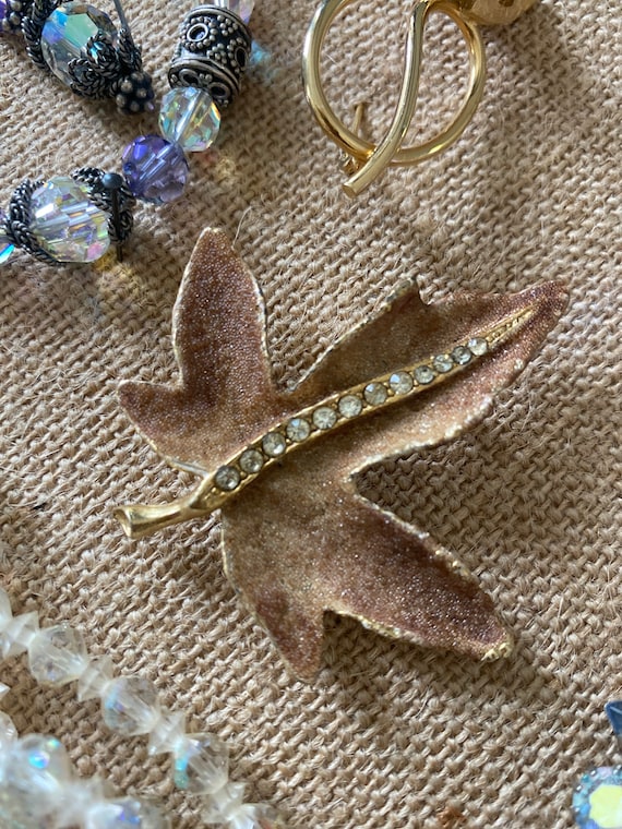 Vintage Fall Leaf Pin - image 1