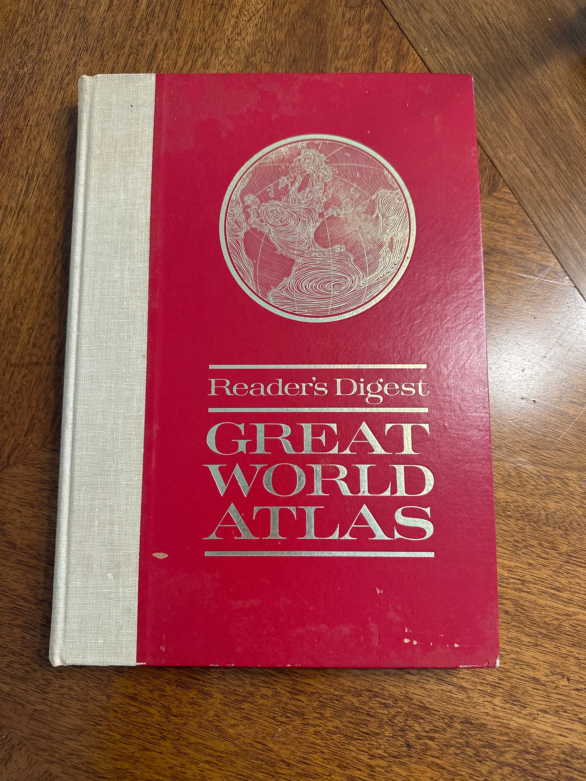 MAPS と Atlas of Adventures　大きい本ハードカバー2冊 公式の店舗 MAPS と Atlas of Adventures 大きい本ハードカバー2