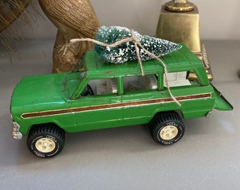 Vintage Toy Tonka Truck Jeep w Christmas Tree