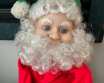 Bambola di Babbo Natale in feltro vintage