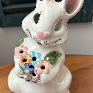 "Vintage McCoy ""McLights"" Osterhase Keramikfigur."