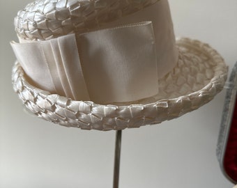 Vintage Montaldo’s woven hat