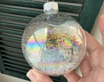 Set di 2 sfere di neve in vetro con decorazioni natalizie e pulcini di Natale