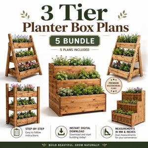 Könnte beinhalten: Ein digitales Bündel von 3-stufigen Pflanzkasten-Plänen mit fünf verschiedenen Holzdesigns. Der Text lautet 3 Tier Planter Box Plans, 5 BUNDLE, 5 PLANS INCLUDED, PREMIUM WOODWORKING PLANS, STEP-BY-STEP, INSTANT DIGITAL DOWNLOAD und MEASUREMENTS IN MM & INCHES.