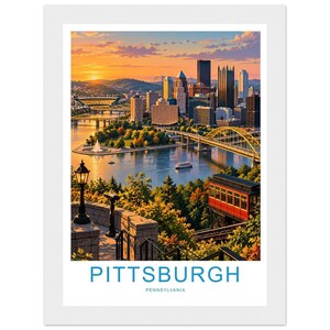Peut inclure: Une impression d'art encadrée représentant le coucher de soleil sur la ligne d'horizon de Pittsburgh, en Pennsylvanie. L'image montre des gratte-ciel, la rivière Allegheny, un pont jaune, un funiculaire rouge sur rails et le texte PITTSBURGH PENNSYLVANIA.