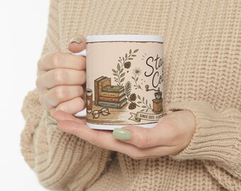 Stay Cozy-mugg | Mysig höstkaffekopp, fåtölj och varm dryck-design