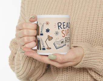 Läs-sip repeat-mugg | Bokälskarens keramiska mugg, mysig läsdesign