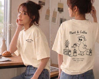 Retro Mug Works T-shirt | Tryck fram och bak | Växt och kaffeanka