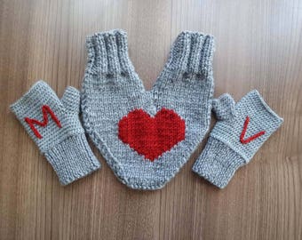 Couples Knit Gloves Set with Initials, Hand Holding Mitten, Hearted Lovers Gloves