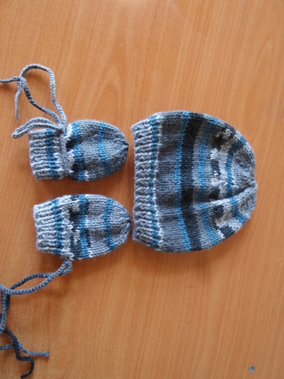 baby hat & gloves