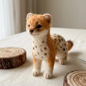 Cheetah Needle Felting Kit for Beginners | Wool Supplies+Step Guide, DIY Craft, Stress Relief Hobby, Gift for Crafters, Birthday Gift