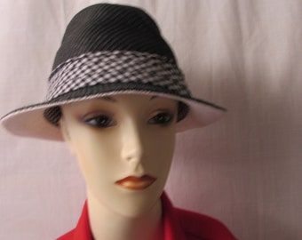 Hat Summer FEDORA Unixex  August Silk brand