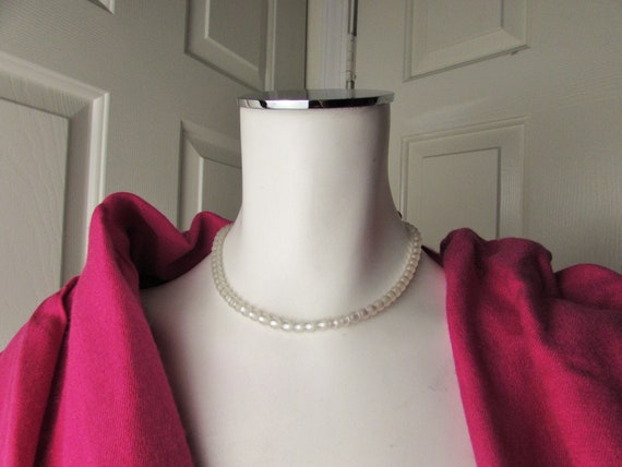 MONET FAUX PEARLS Costume jewelry small suitable … - image 1