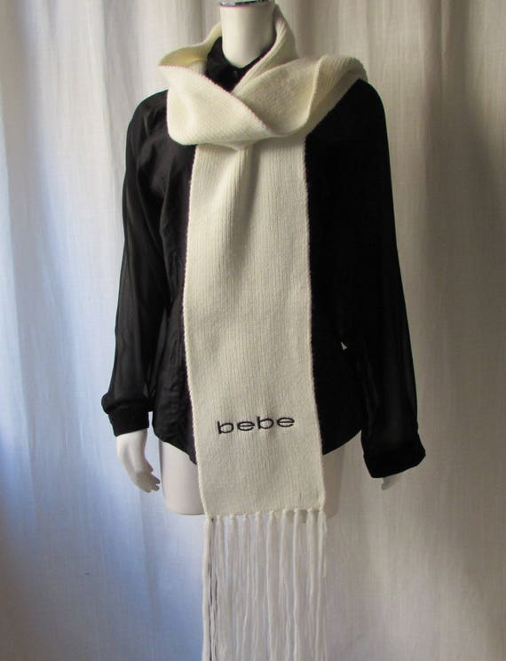 BeBe Winter Scarf/wrap  White knit soft acrylic au