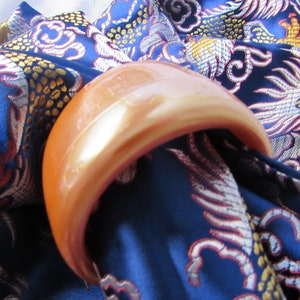 BRACELET CHUNKY Pearlescent  Orange wide Bangle retro high fashion