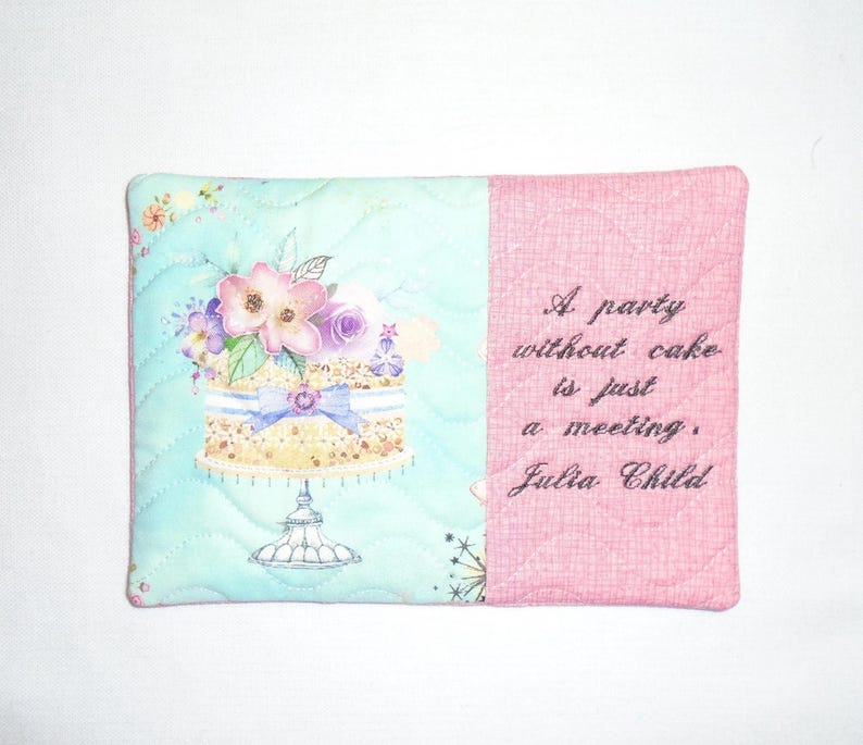 Tapete para taza con forma de pastel de fiesta y cita de Julia Child imagen 3